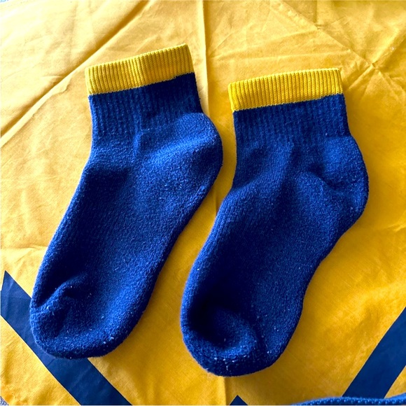 Cub Scouts Wolf Kerchief, Belt and Socks - Picture 5 of 5